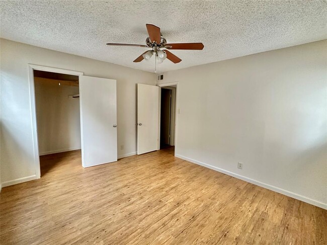 Building Photo - 3438 Willowrun Dr