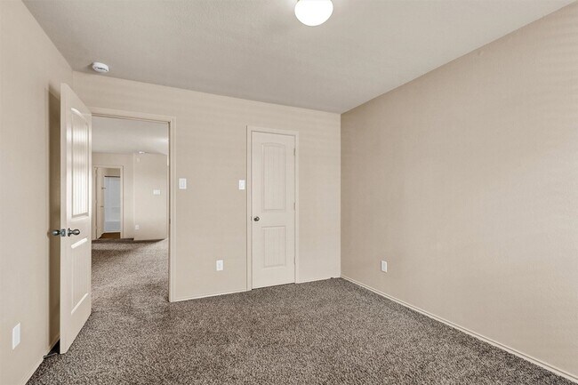 Building Photo - 2119 Treasure Mountain Dr