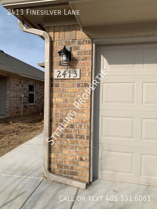 Building Photo - 2413 Finesilver Ln