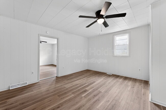 Building Photo - 2311 Henderson Ave