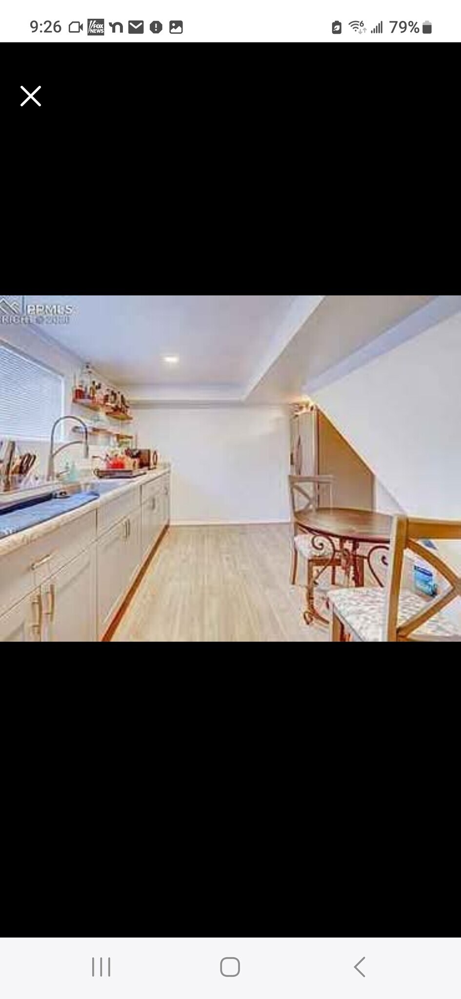 Building Photo - 805 Paradise Ln