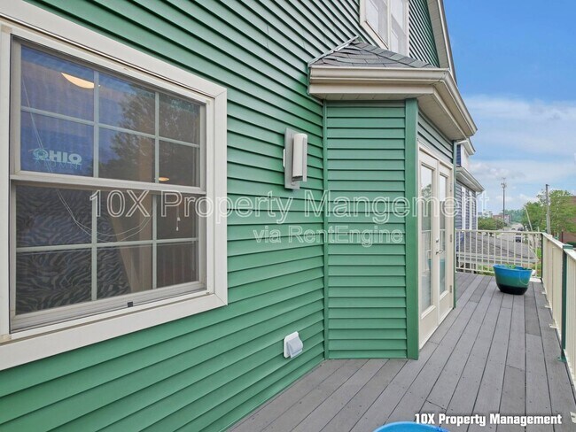 Building Photo - 1006 Oregon Ave