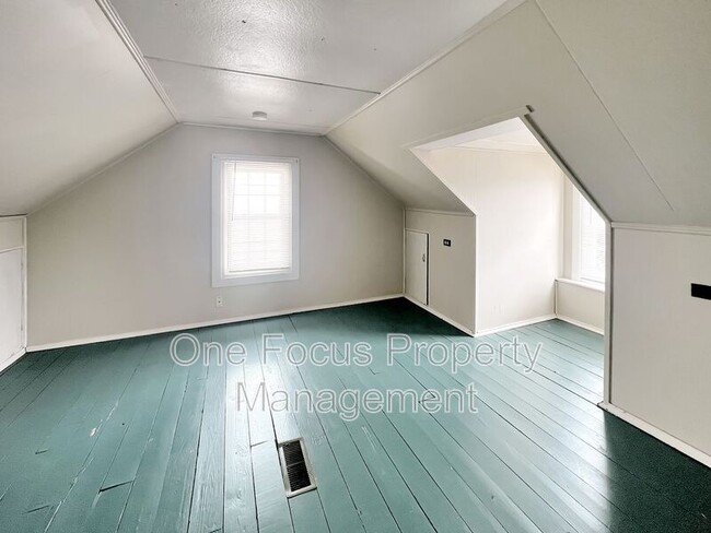 Building Photo - 405 N Arch St