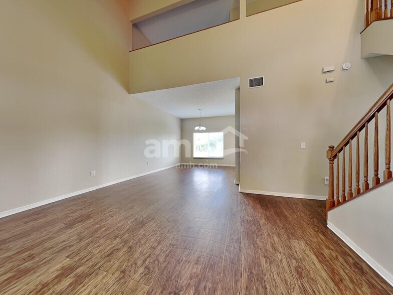 Building Photo - 12613 Longcrest Dr