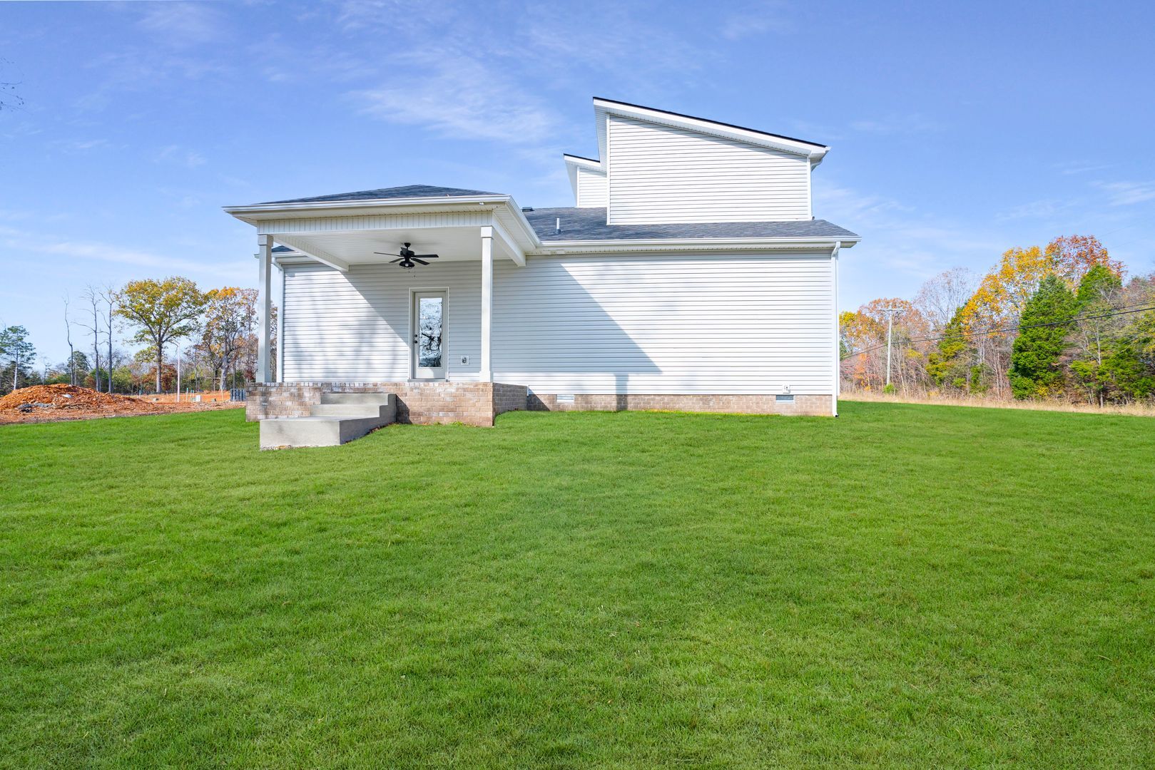Building Photo - 533 Halifax Ct