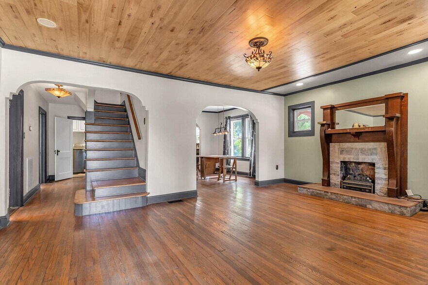 Building Photo - 1688 Overhill Rd