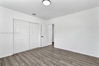 Building Photo - 1061 NW 108th Terrace