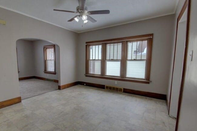 Building Photo - 1837 W 8th St