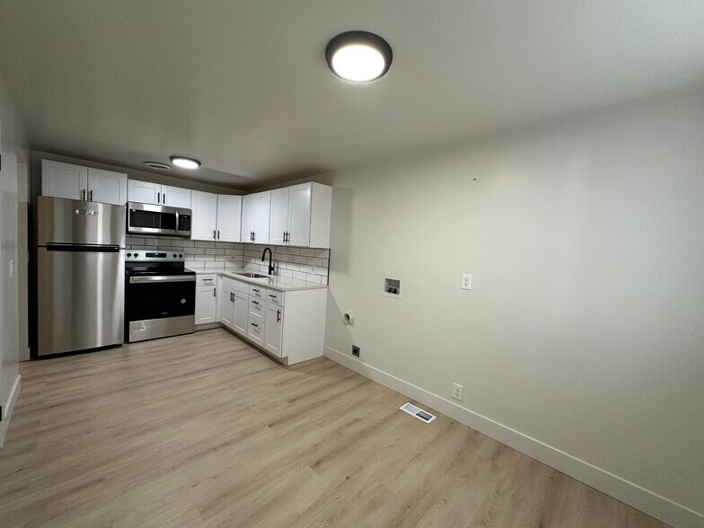 Building Photo - 1340 S 200 E