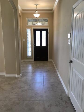 Building Photo - 2105 Washington Park Way