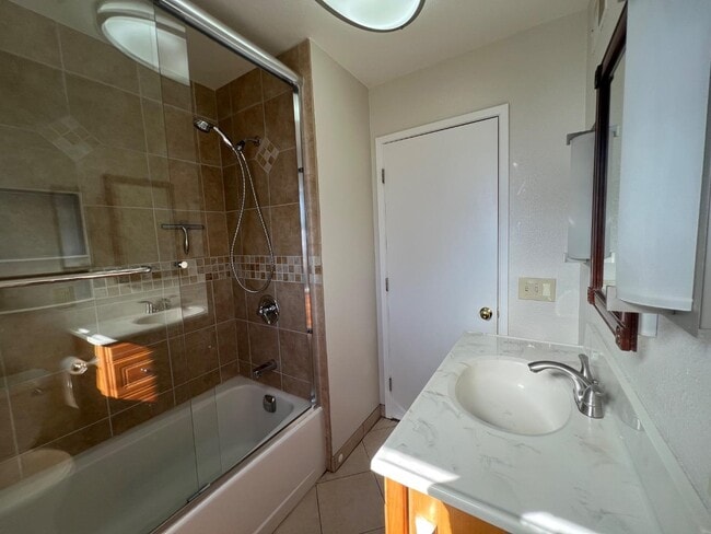 Building Photo - 3833 Brookdale Blvd