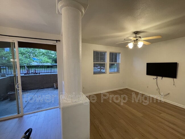 Building Photo - 1900 Danbrook Dr