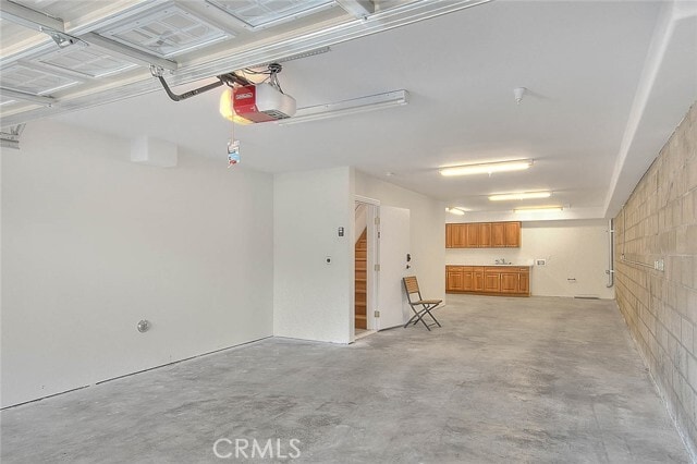 Building Photo - 1234 Lilac Terrace