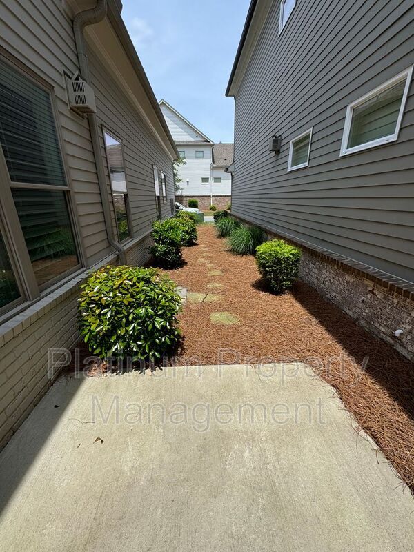 Building Photo - 931 Olmsted Ln