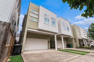 Building Photo - 2212 Hutchins St