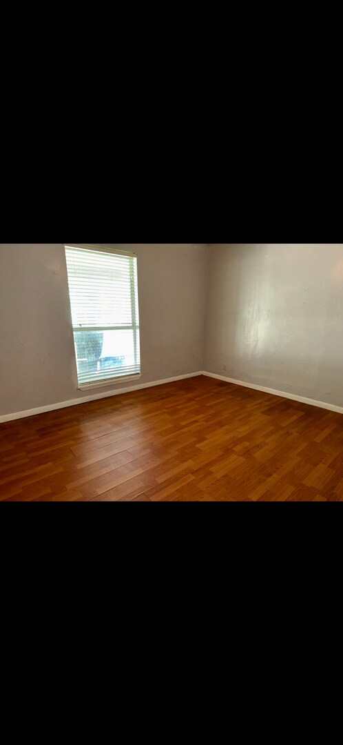 Building Photo - Available Now! 3 Bedroom 2 Bath in Denison