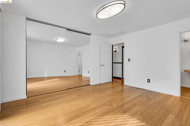 Building Photo - 909 Halite Way