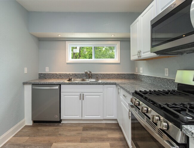 Building Photo - 5211 Holston Dr