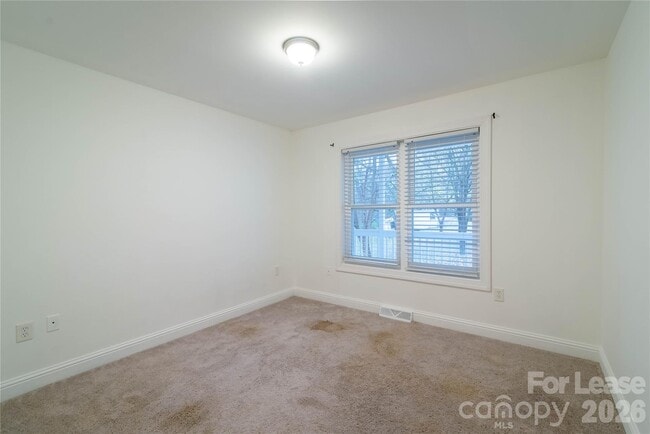 Building Photo - 284 Stanley Spencer Mountain Rd