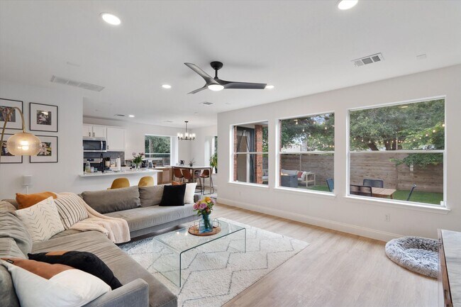 Building Photo - 15129 Donna Jane Loop