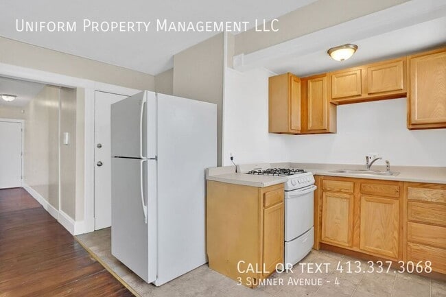 Building Photo - 3 Sumner Ave