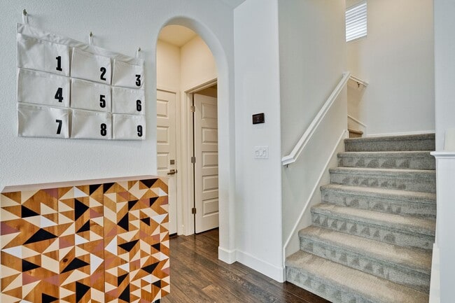 Building Photo - Modern Townhome in Prime Location — Walkab...