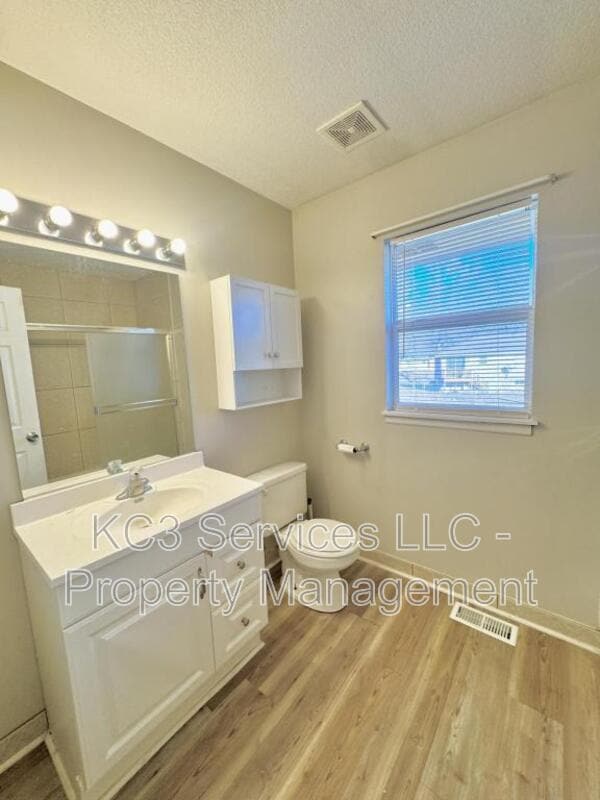 Building Photo - 208 SW 6 St