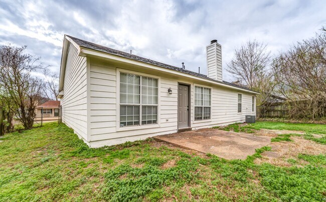 Building Photo - 1242 Grange Way Dr