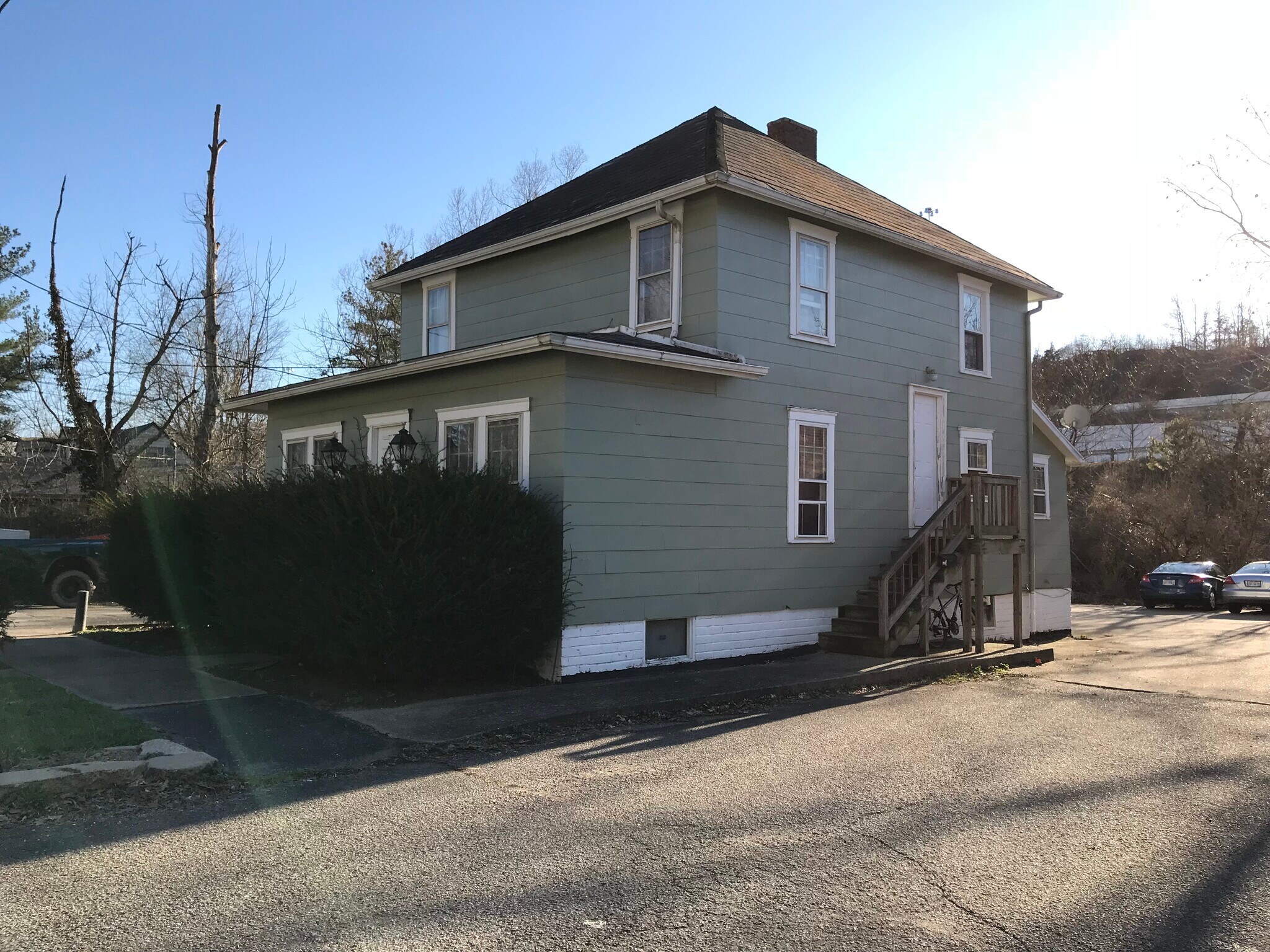 Building Photo - 527 Richland Ave