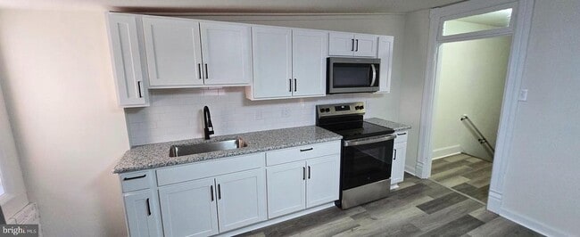 Building Photo - 213 W Market St