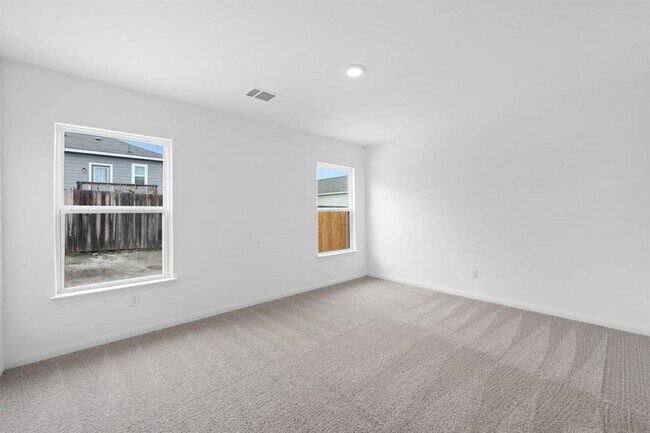 Building Photo - 125 Paradise Cyn Dr