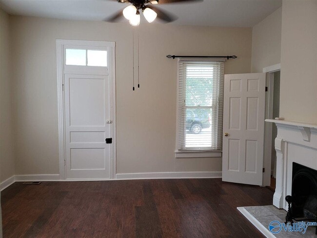 Building Photo - 805 Stevens Ave NE