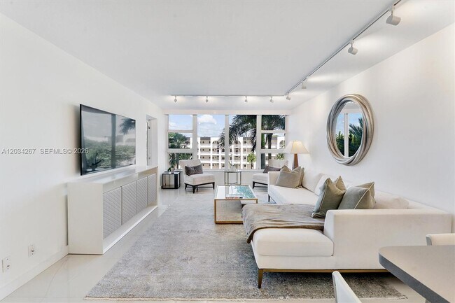 Building Photo - 1620 S Ocean Blvd