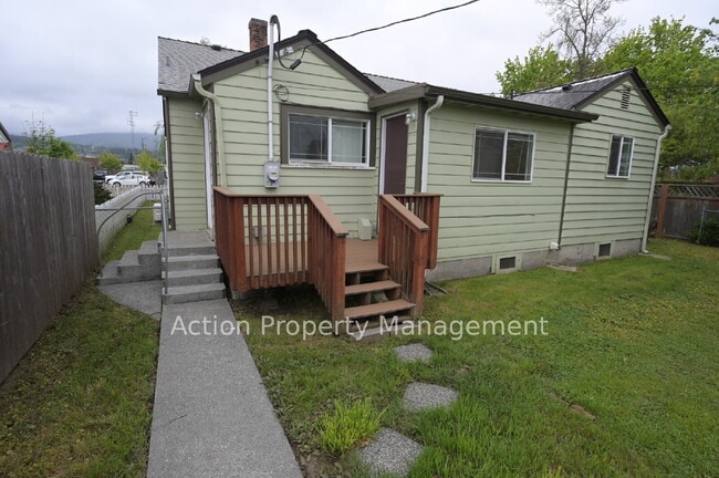 Building Photo - 2 bed, office, 2 bath, 1 car garage, in Sequim