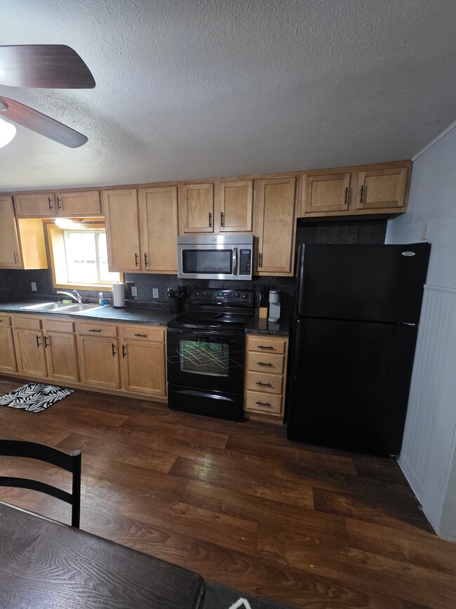 Building Photo - 505 S 10th St