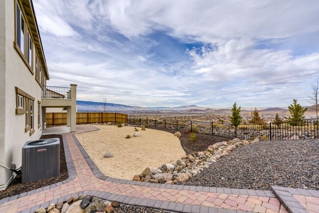 Building Photo - Panoramic views of the valley with a modern updated home!
