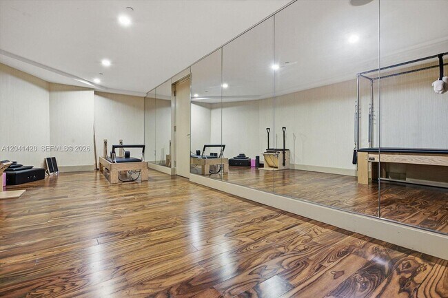 Building Photo - 50 Biscayne Blvd