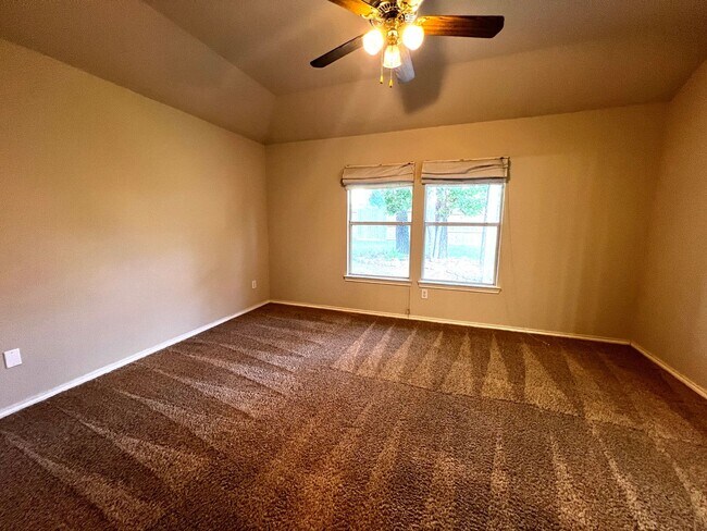 Building Photo - Charming 3-Bedroom Home with Modern Kitchen and Spacious Backyard