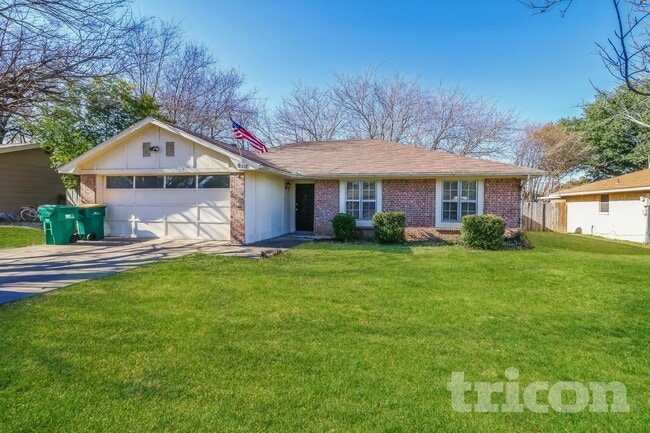 Building Photo - 810 Dogwood Dr