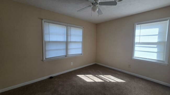 Building Photo - 6615 Keeler Dr