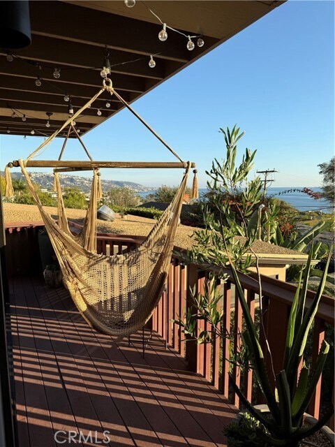 Building Photo - 290 La Brea St