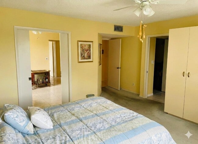 Building Photo - 6698 10th Ave N