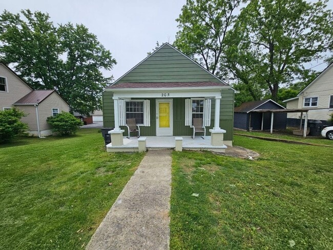 Primary Photo - 205 King St