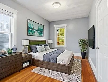 Building Photo - 20 Leslie St