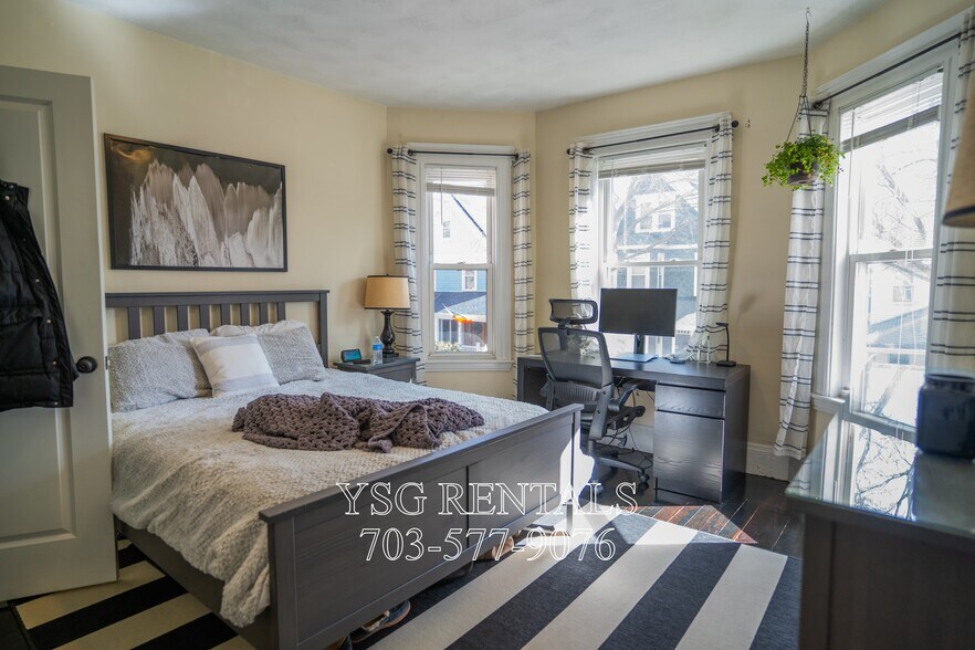 Building Photo - 85 Auckland St