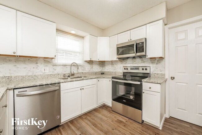 Building Photo - 13754 Cobblestone Ln