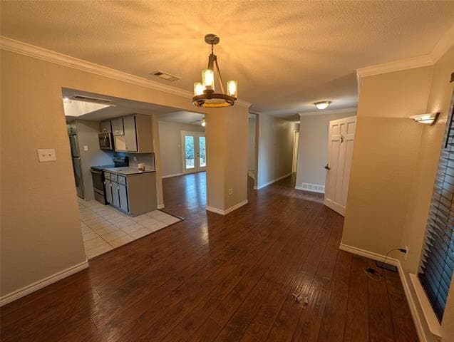 Building Photo - 1609 Crockett St