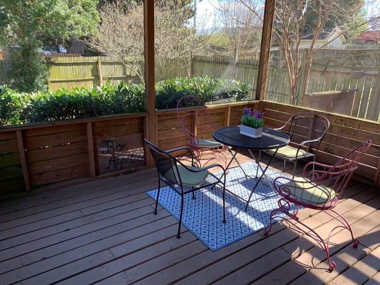 screened in back porch - 4794 Trousdale Dr