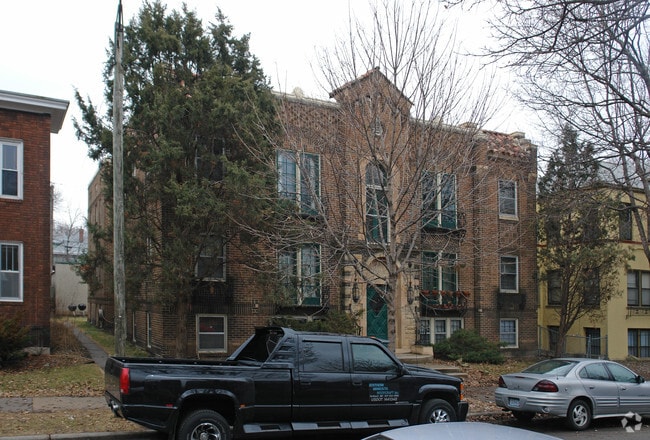 Building Photo - The Stuart