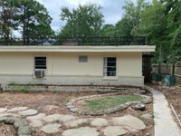 Building Photo - 403 73rd Ave N